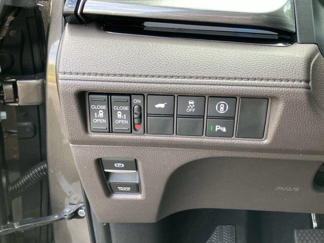 used 2023 Honda Odyssey car, priced at $39,995