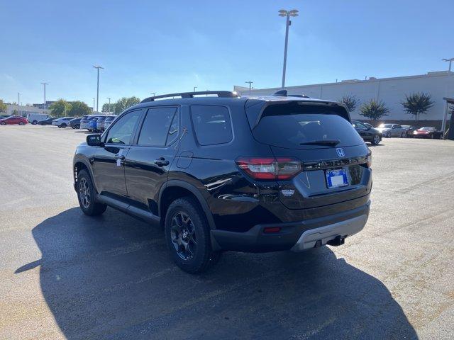 new 2025 Honda Pilot car, priced at $48,640