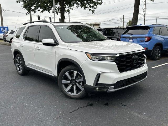 new 2025 Honda Pilot car, priced at $48,050