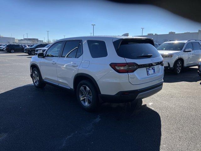 new 2025 Honda Pilot car, priced at $43,350