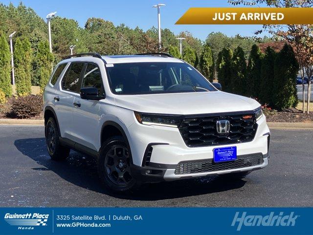 used 2025 Honda Pilot car, priced at $47,359