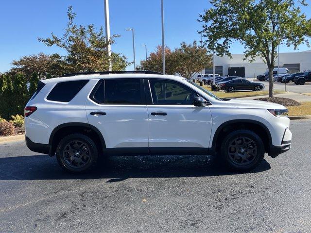 used 2025 Honda Pilot car, priced at $47,359