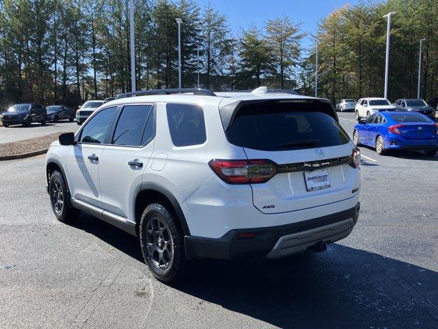 used 2025 Honda Pilot car, priced at $47,359