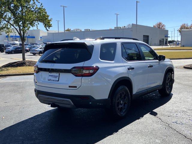 used 2025 Honda Pilot car, priced at $47,359