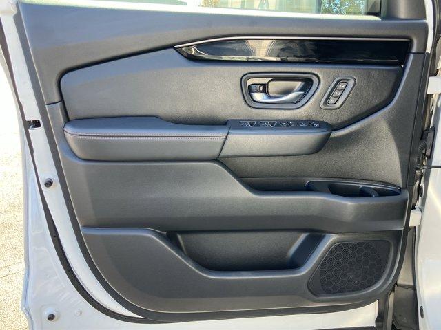 used 2025 Honda Pilot car, priced at $47,359