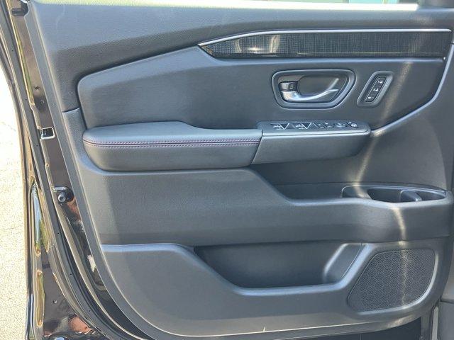 used 2025 Honda Pilot car, priced at $49,488