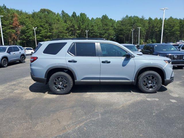 new 2025 Honda Pilot car, priced at $50,950