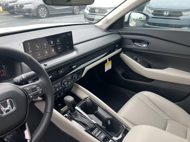 new 2025 Honda Accord Hybrid car, priced at $35,083