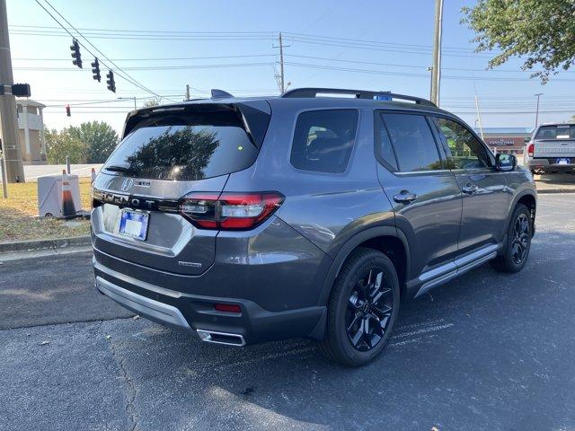 new 2025 Honda Pilot car, priced at $48,635