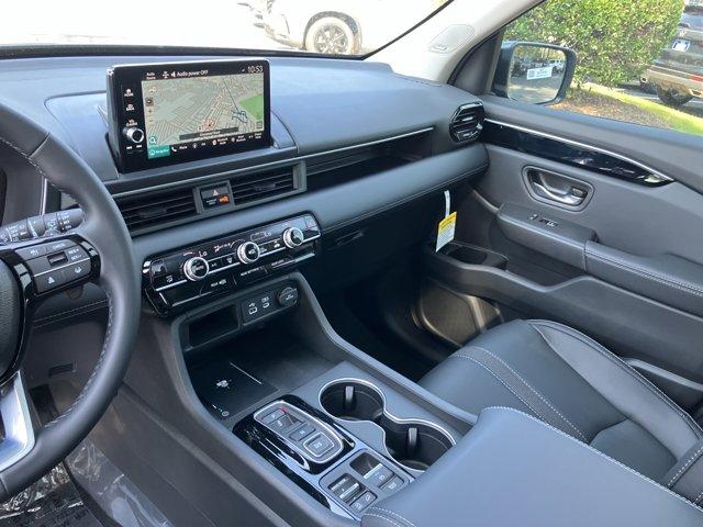 new 2025 Honda Pilot car, priced at $48,635