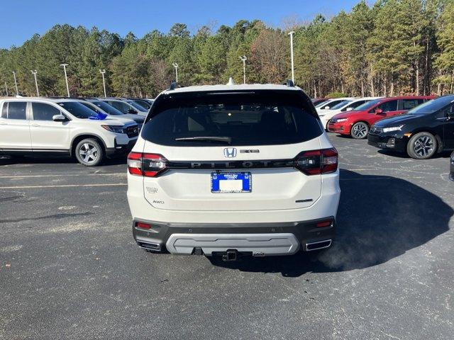 new 2025 Honda Pilot car, priced at $52,170