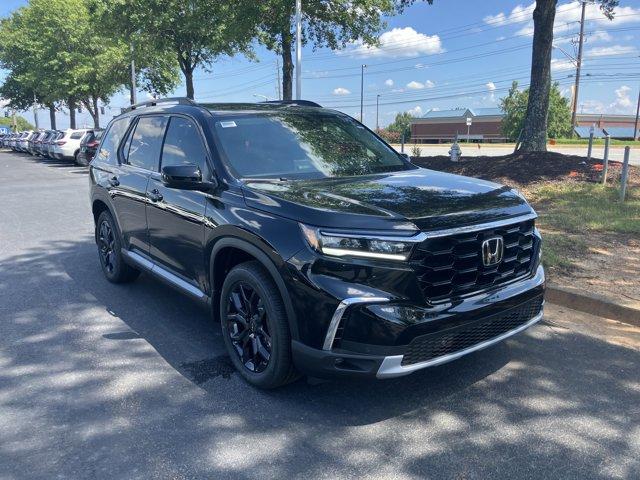 new 2025 Honda Pilot car, priced at $50,302