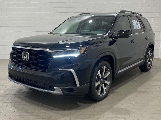 new 2025 Honda Pilot car, priced at $47,895