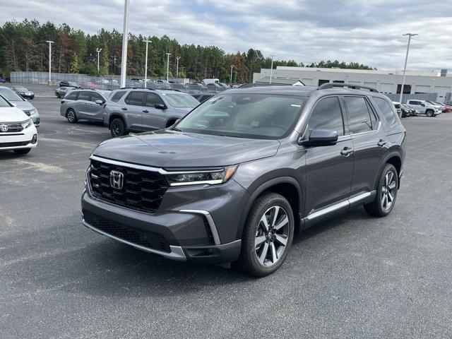 new 2025 Honda Pilot car, priced at $48,540
