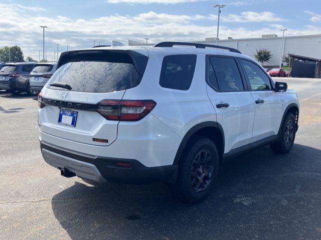 new 2025 Honda Pilot car, priced at $48,782