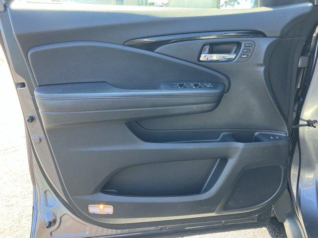 used 2022 Honda Pilot car, priced at $38,588