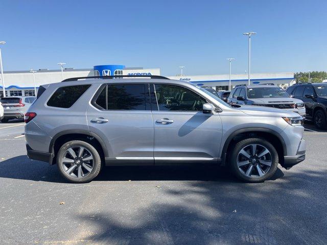 new 2025 Honda Pilot car, priced at $48,540