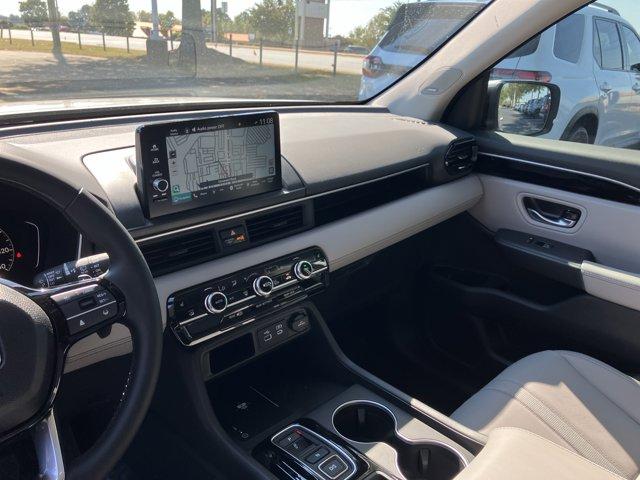 new 2025 Honda Pilot car, priced at $48,540