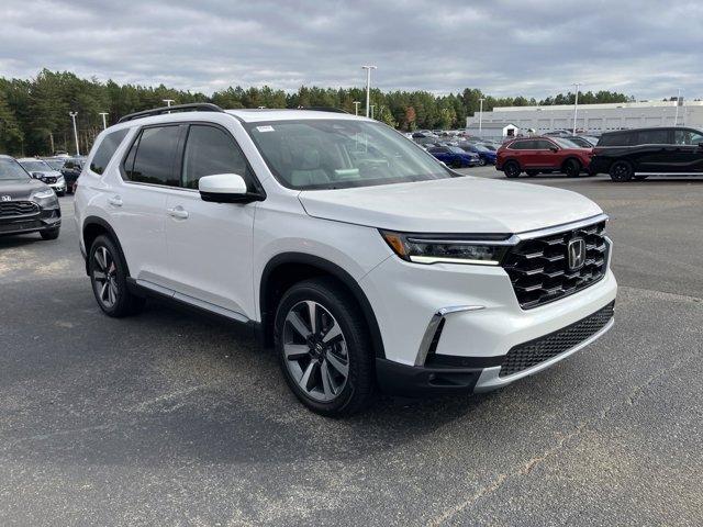 new 2025 Honda Pilot car, priced at $53,930