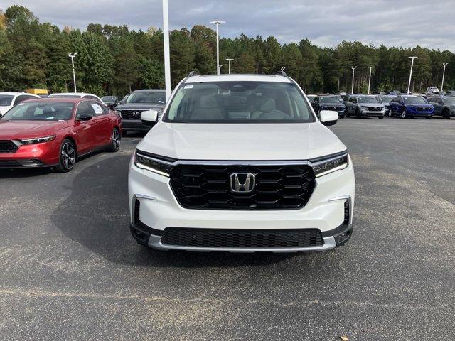 new 2025 Honda Pilot car, priced at $53,930