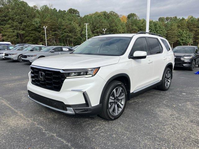 new 2025 Honda Pilot car, priced at $53,930