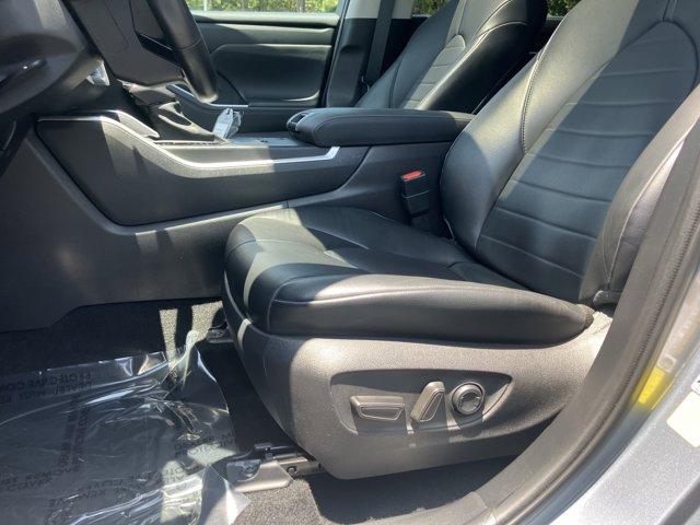 used 2021 Toyota Highlander car, priced at $30,959