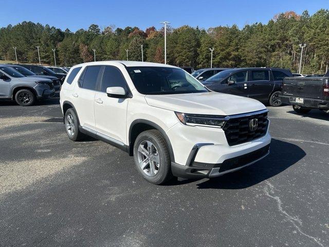 new 2025 Honda Pilot car, priced at $43,350