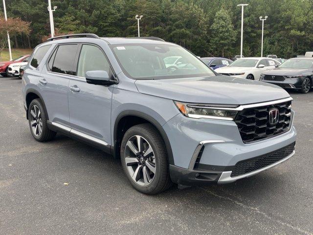 new 2025 Honda Pilot car, priced at $53,930