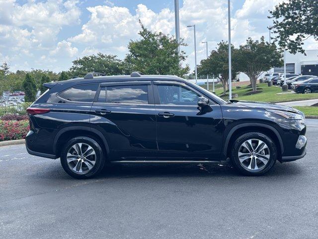 used 2023 Toyota Highlander car, priced at $36,488