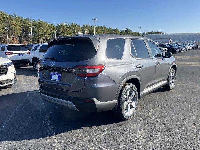 new 2025 Honda Pilot car, priced at $42,702