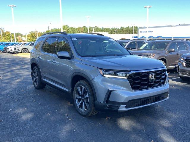 new 2025 Honda Pilot car, priced at $48,540