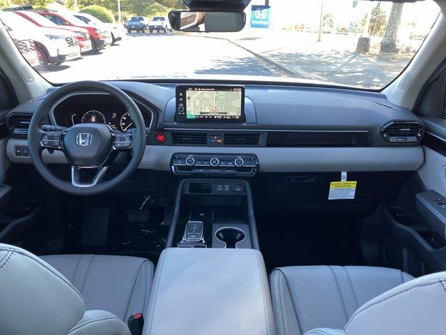 new 2025 Honda Pilot car, priced at $48,540