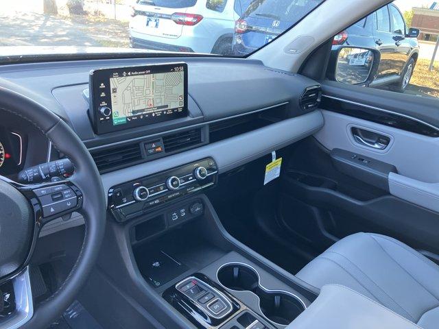 new 2025 Honda Pilot car, priced at $48,540