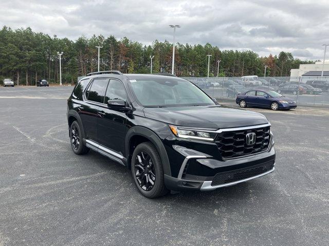 new 2025 Honda Pilot car, priced at $49,158