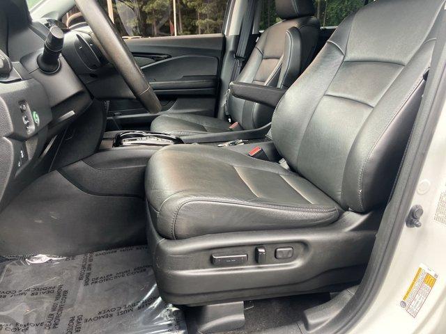 used 2022 Honda Pilot car, priced at $39,888