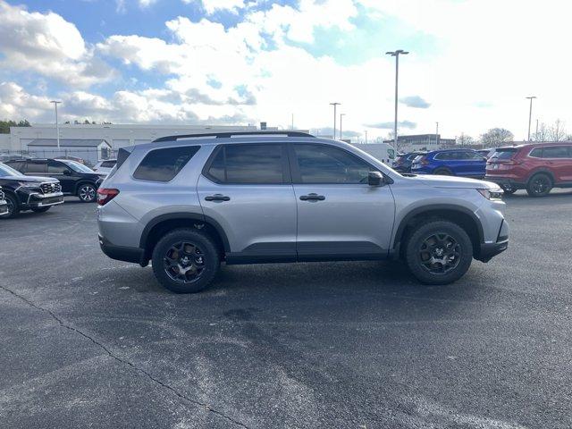 new 2025 Honda Pilot car, priced at $51,580