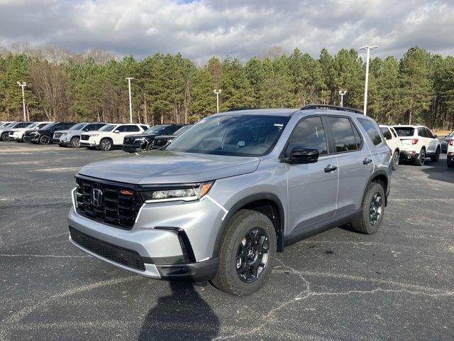 new 2025 Honda Pilot car, priced at $51,580