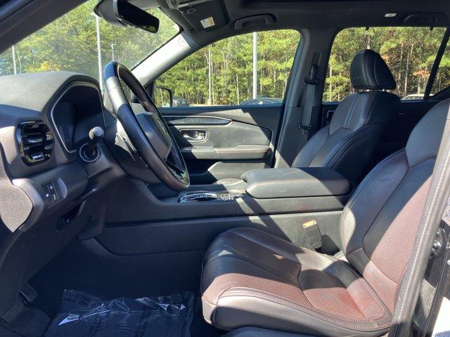 used 2025 Honda Pilot car, priced at $49,359