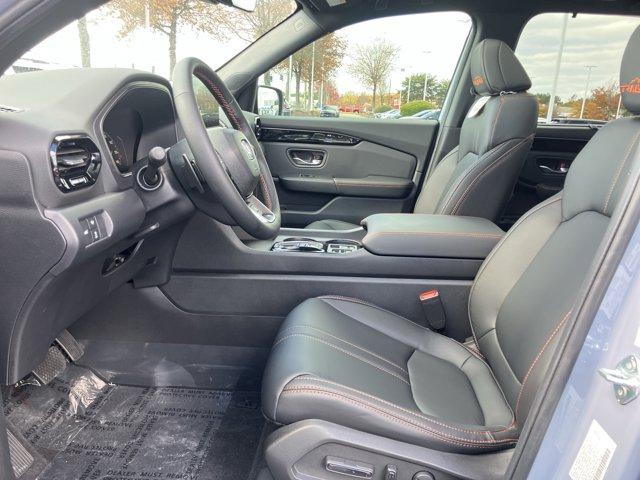 new 2025 Honda Pilot car, priced at $48,782