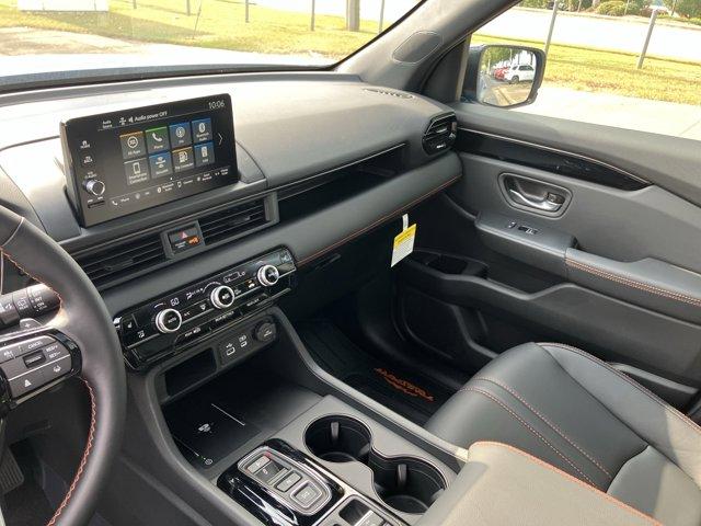 new 2025 Honda Pilot car, priced at $48,782