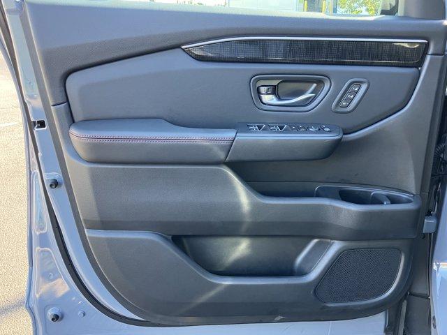 used 2025 Honda Pilot car, priced at $50,888