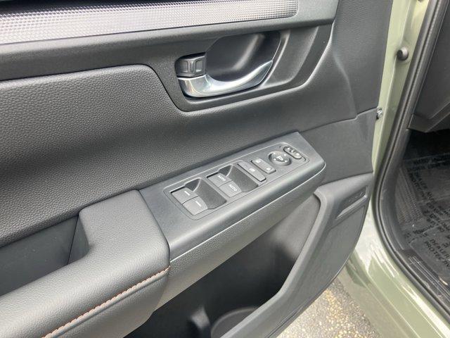 new 2026 Honda CR-V Hybrid car, priced at $39,077