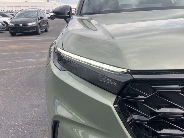 new 2026 Honda CR-V Hybrid car, priced at $39,077