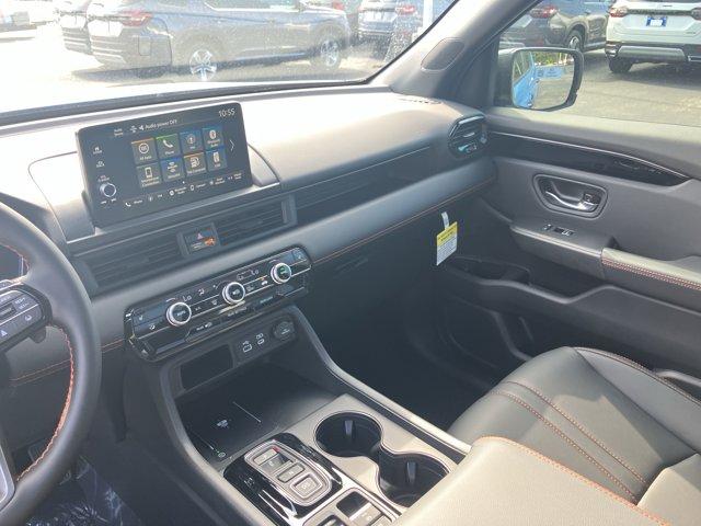 new 2025 Honda Pilot car, priced at $49,238