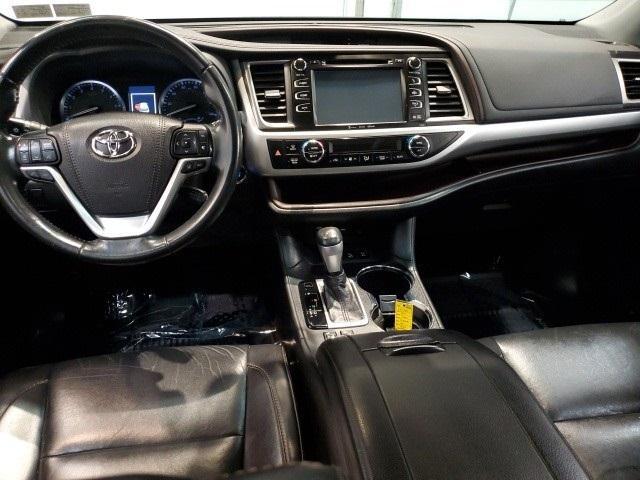 used 2019 Toyota Highlander car, priced at $26,998