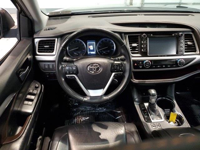 used 2019 Toyota Highlander car, priced at $26,998