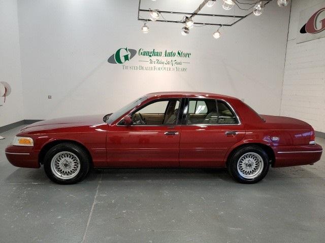 used 2002 Ford Crown Victoria car, priced at $7,998