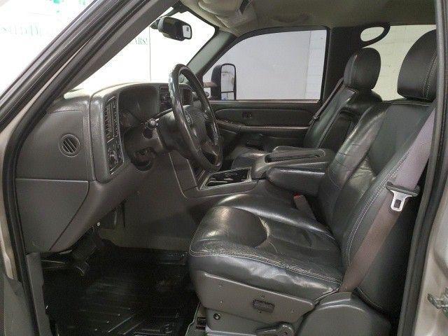 used 2005 GMC Sierra 2500 car, priced at $17,998
