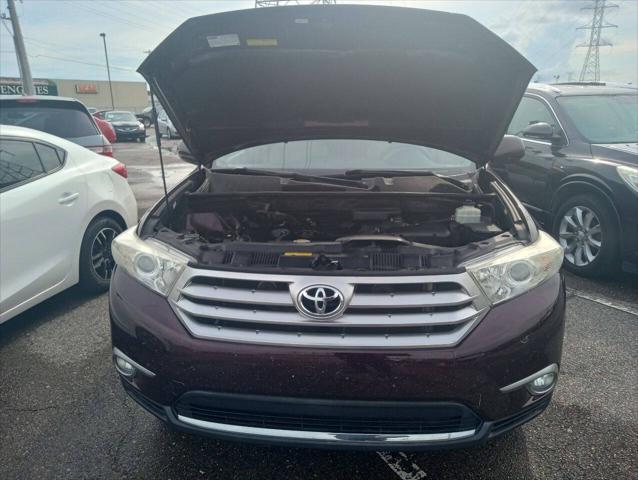 used 2011 Toyota Highlander car, priced at $9,900