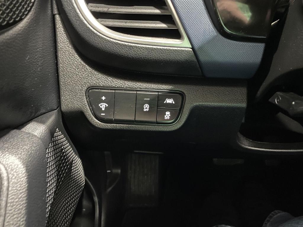 used 2023 Kia Seltos car, priced at $21,900